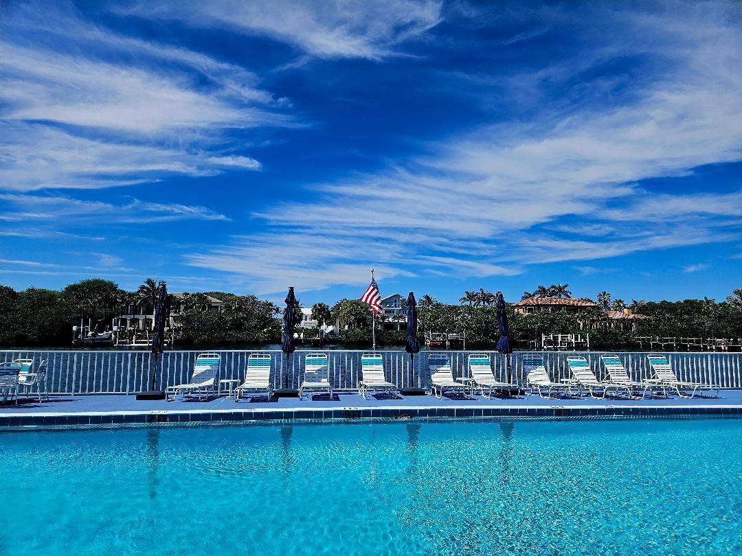 Million Dollar Location at a fraction of the price !