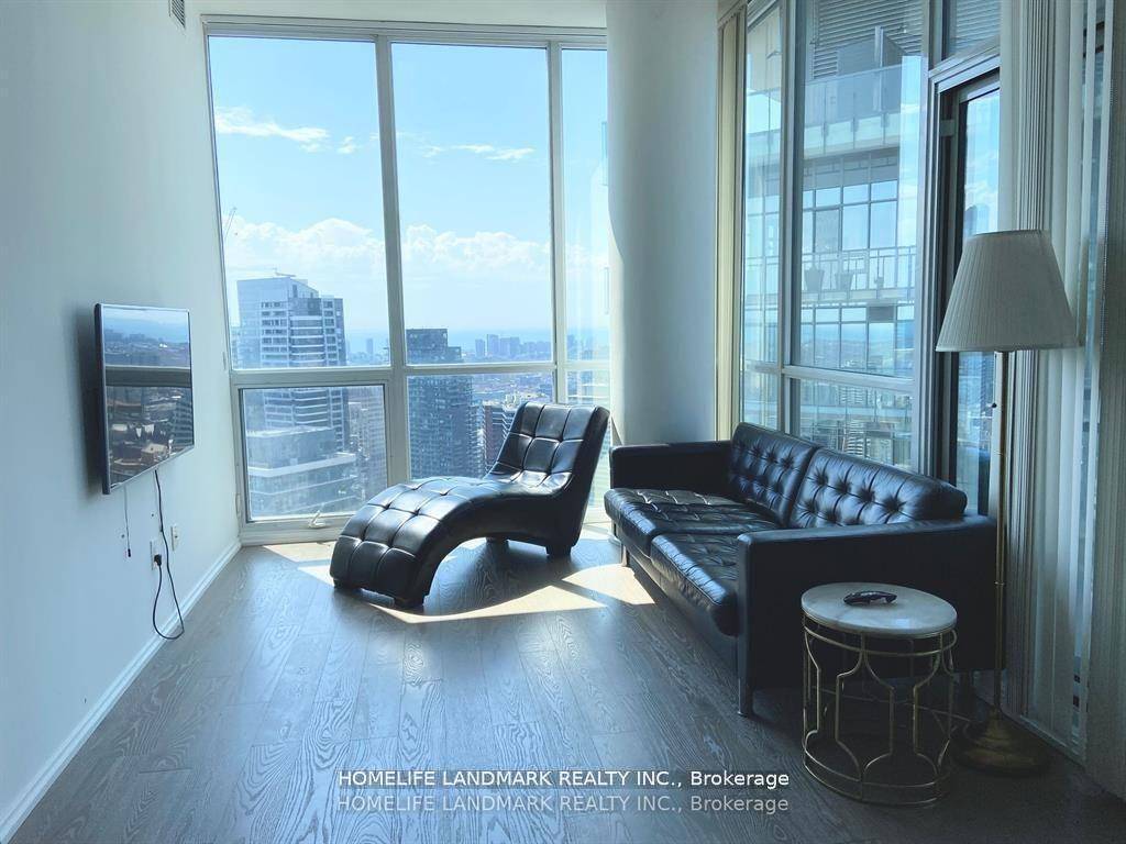 Luxury Penthouse Living with Unrivaled Southwest Views !