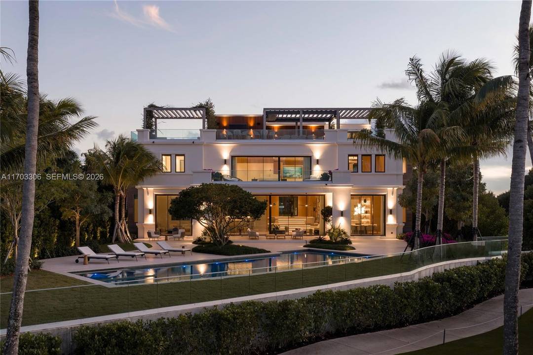 The first of just 12 residences to be built, Villa 6 at 1006 Links Drive is now complete and move in ready offering a rare opportunity to own the first ...