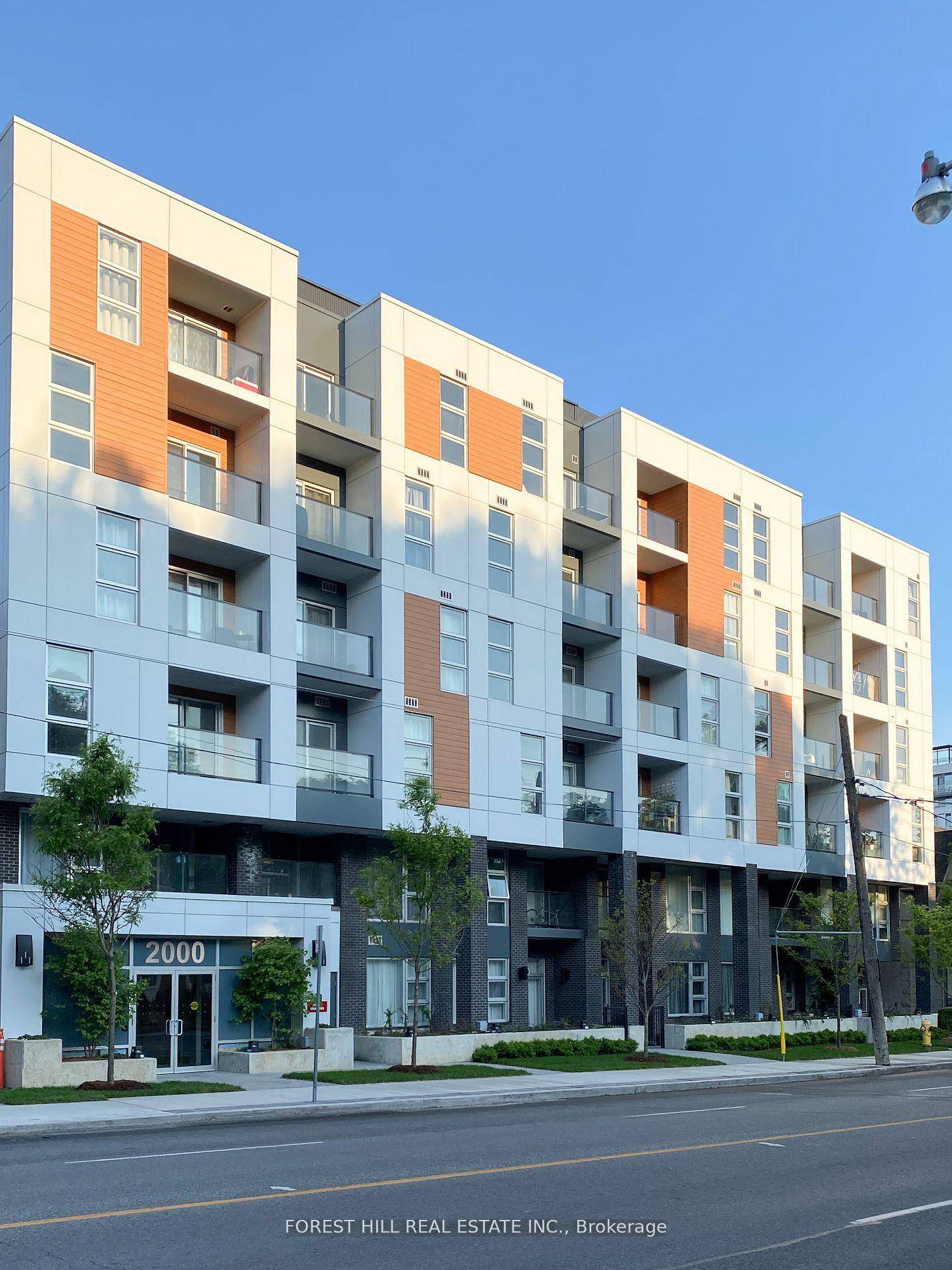 Welcome to 2000 Bathurst Street, a beautiful new rental building in the desirable Cedarvale Forest Hill neighbourhood.