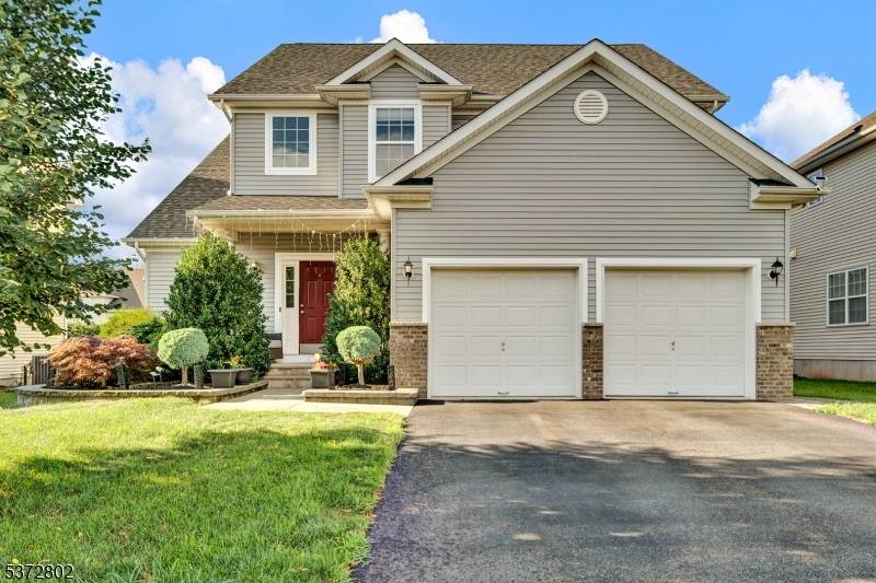 Beautifully updated 3 bedroom, 2.