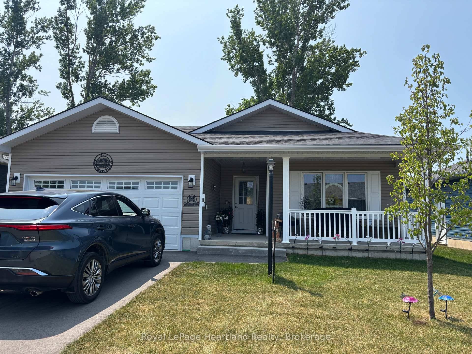 NEW Railing on front porch and privacy fence !