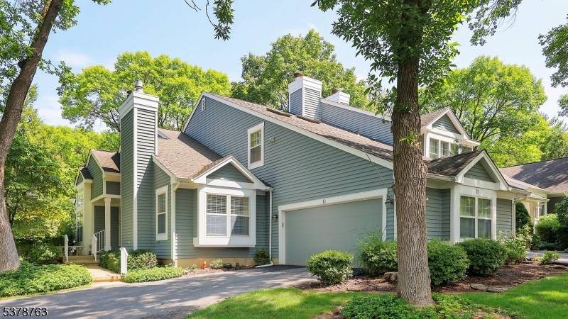Welcome to 11 Lockhaven Court, a spacious and beautifully updated 3 bedroom, 3.