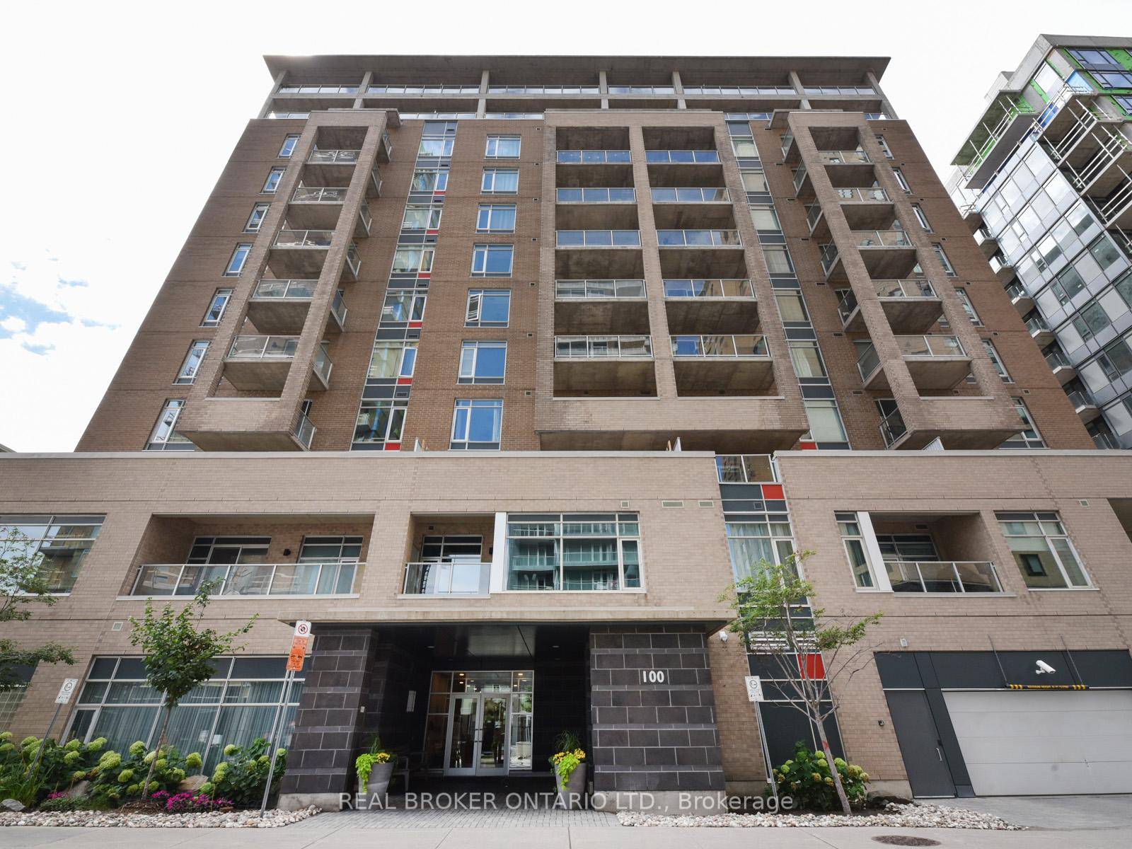 Discover your new home in one of Ottawa's most vibrant urban neighbourhoods with this stunning 1 Bed 1 Bath apartment, available for lease January 15th !