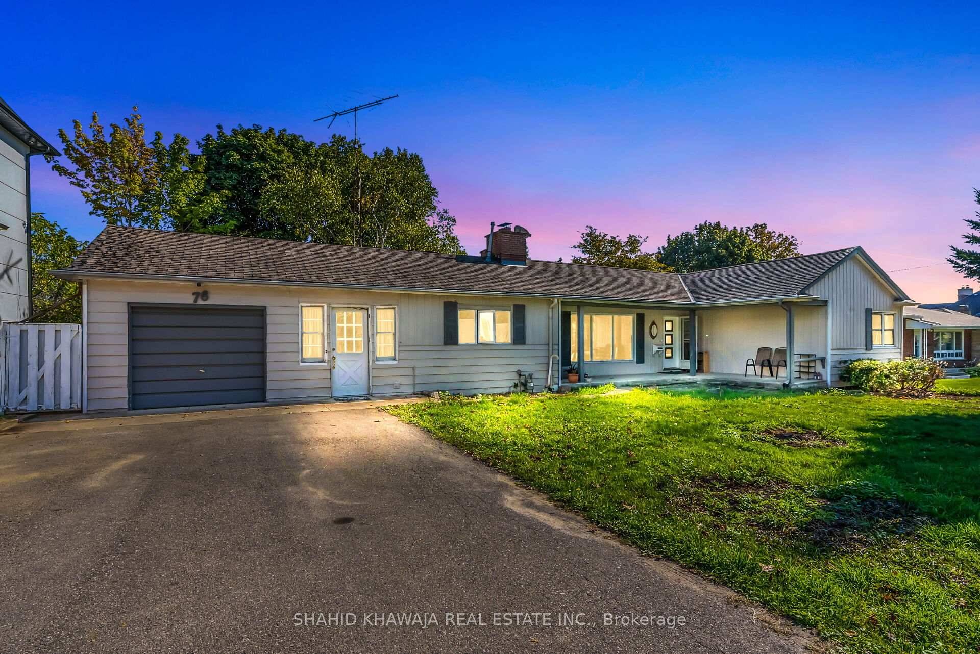 View Tour Are You Looking to Build Custom Home ?