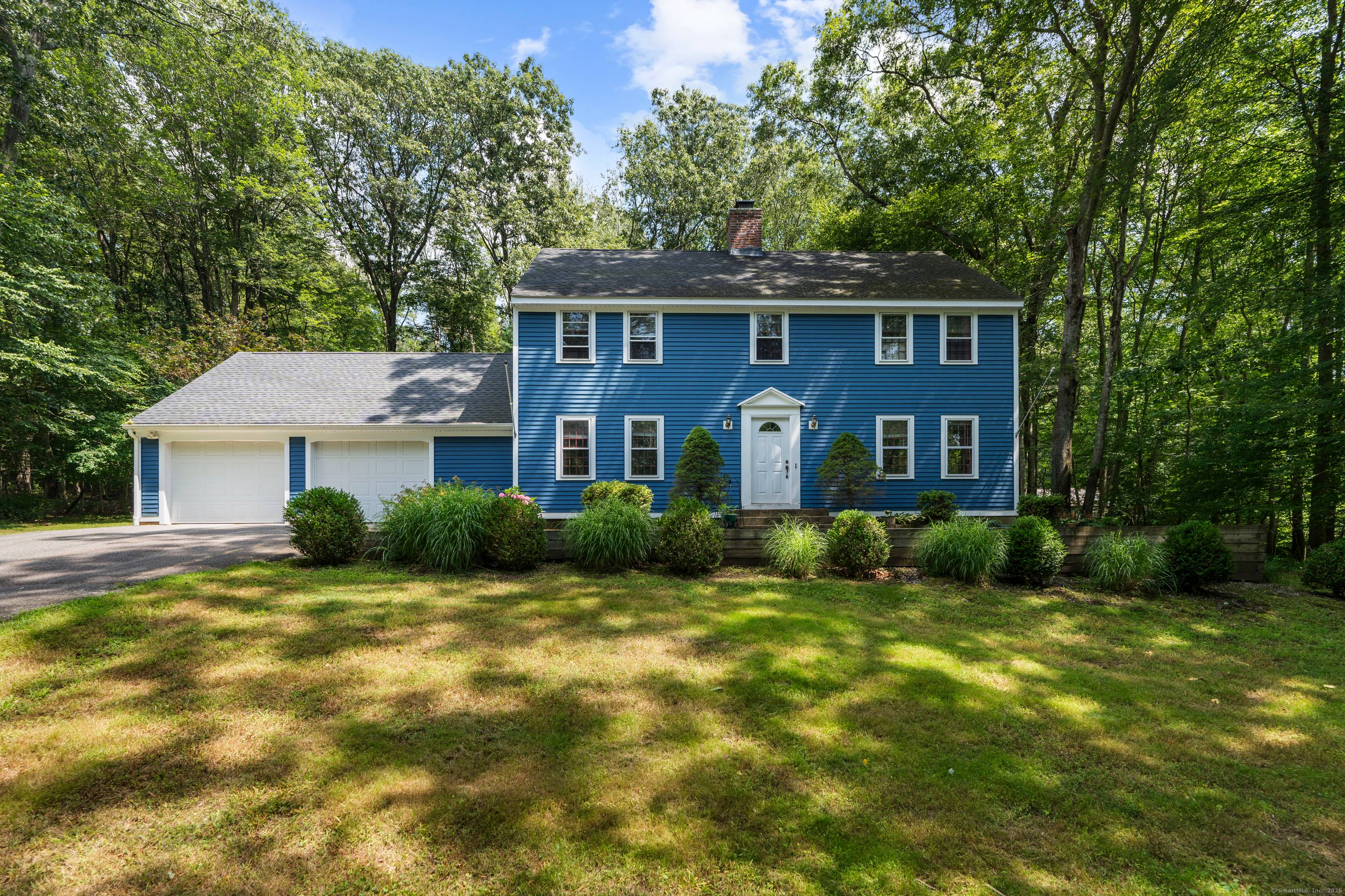 Welcome to this beautifully maintained home.