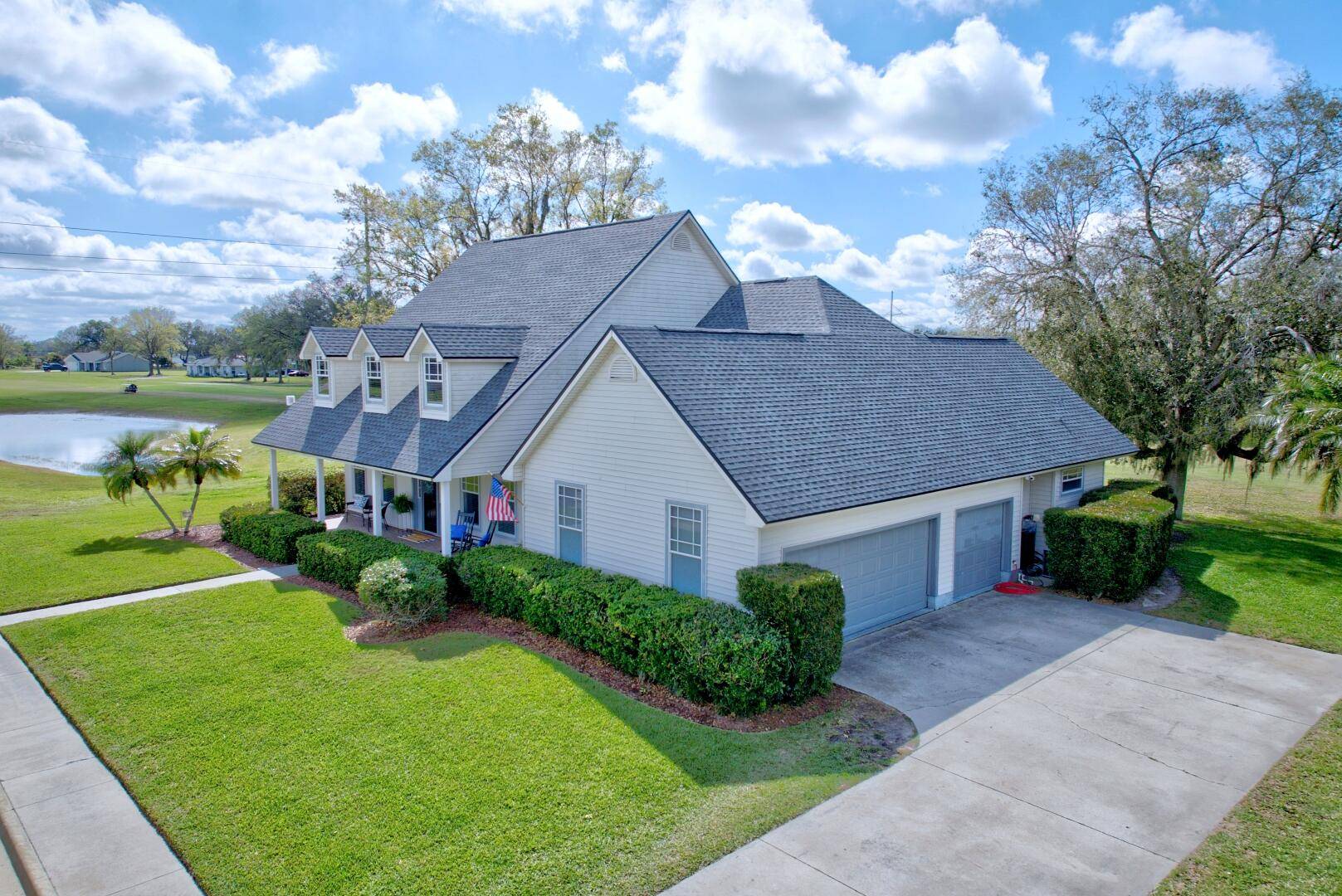 Neighboring lot included in sale Tax id 1733 25 0815 00001 0027.