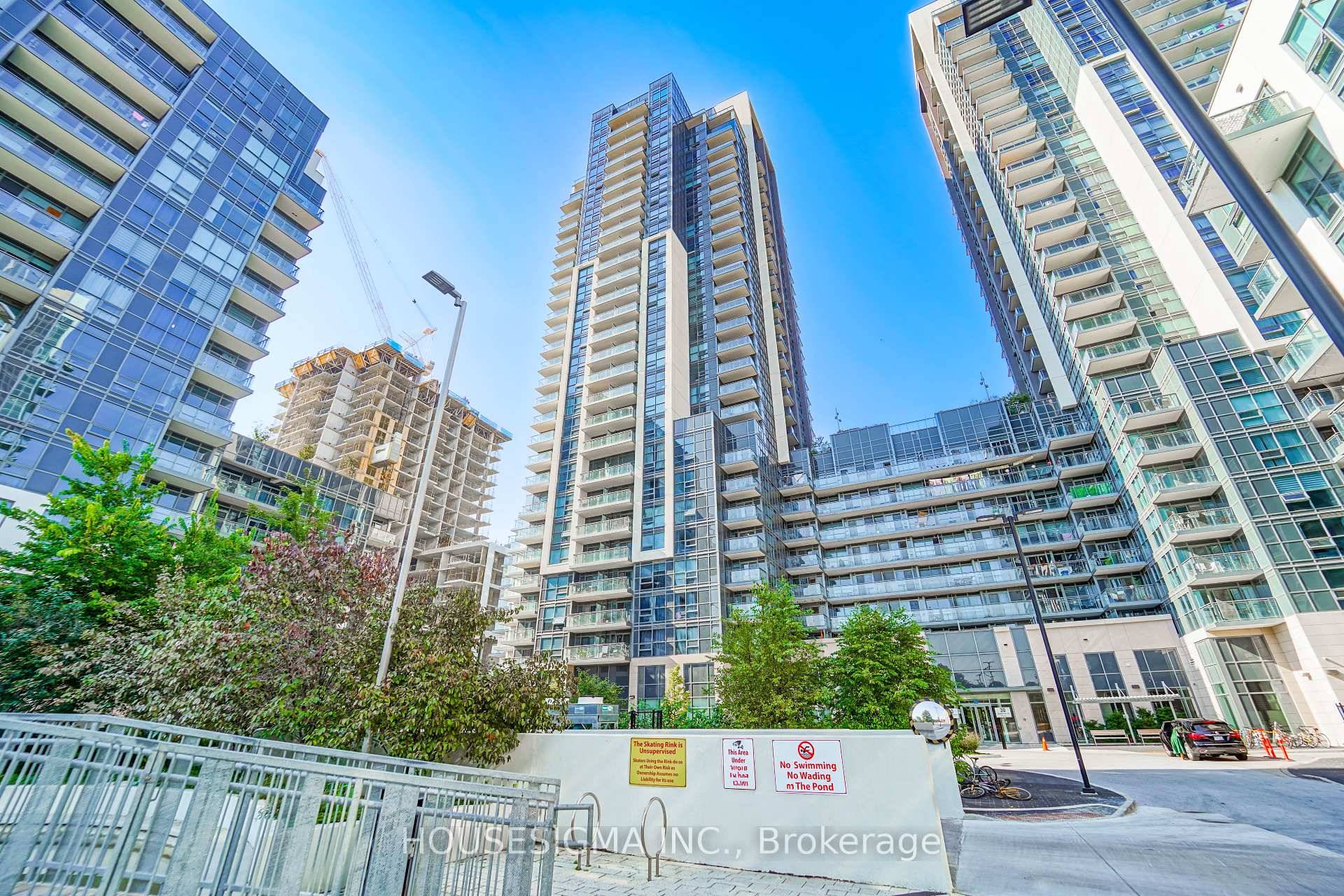 Spacious 1 1 bedroom, 2 full bath unit in a newer, well maintained building with low maintenance fees.