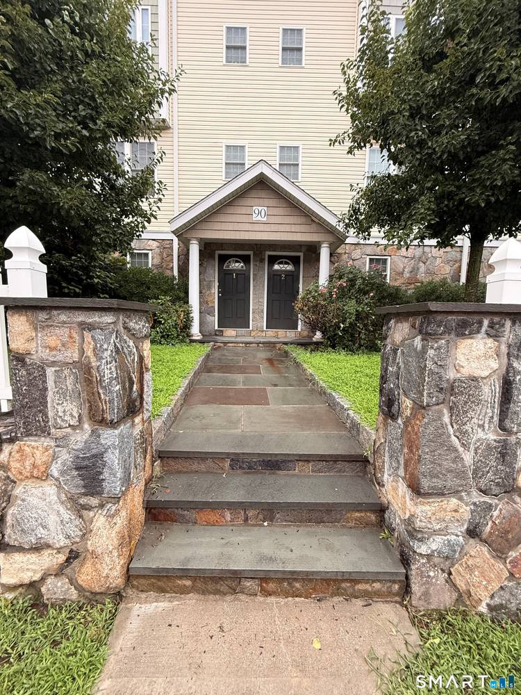Welcome to Denton Manor Looking for a place that truly feels like home ?