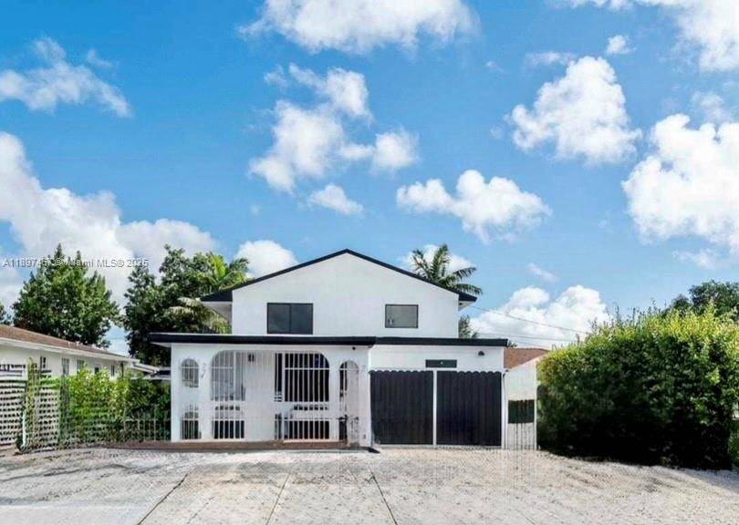 AMAZING LOCATION ! This beautiful 5 bedrooms, 2 bathrooms property consisting of 2450 sqft can be used as a income producing rental income property or could be turned into a ...