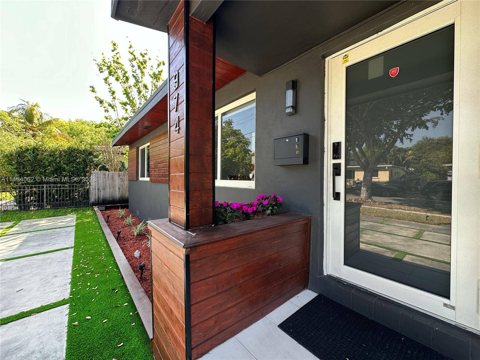 Exquisite, entertainer s dream home !