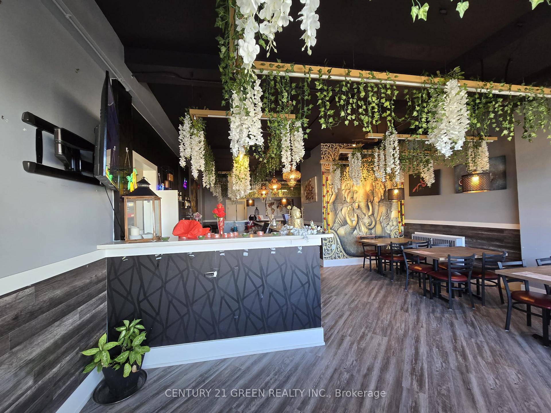 Prime Location Opportunity, Bronte, Oakville, this is a rare priced to go opportunity to run your own restaurant, Cafe or drinks shop right in the heart of Bronte, Oakville !