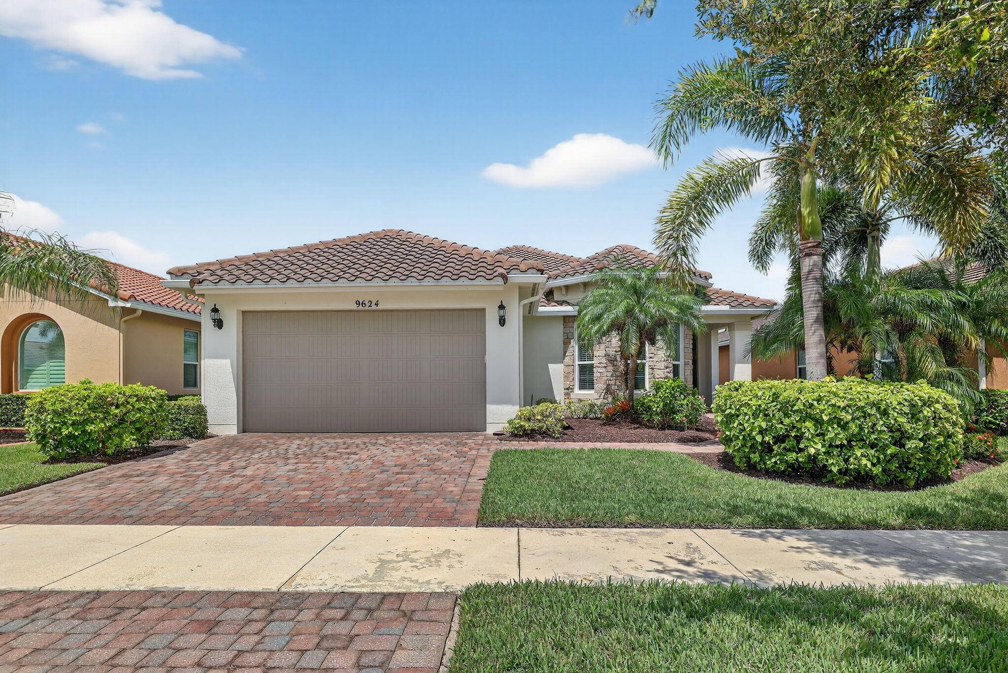 Rare Vanderbilt model located in the desirable community of Vitalia.