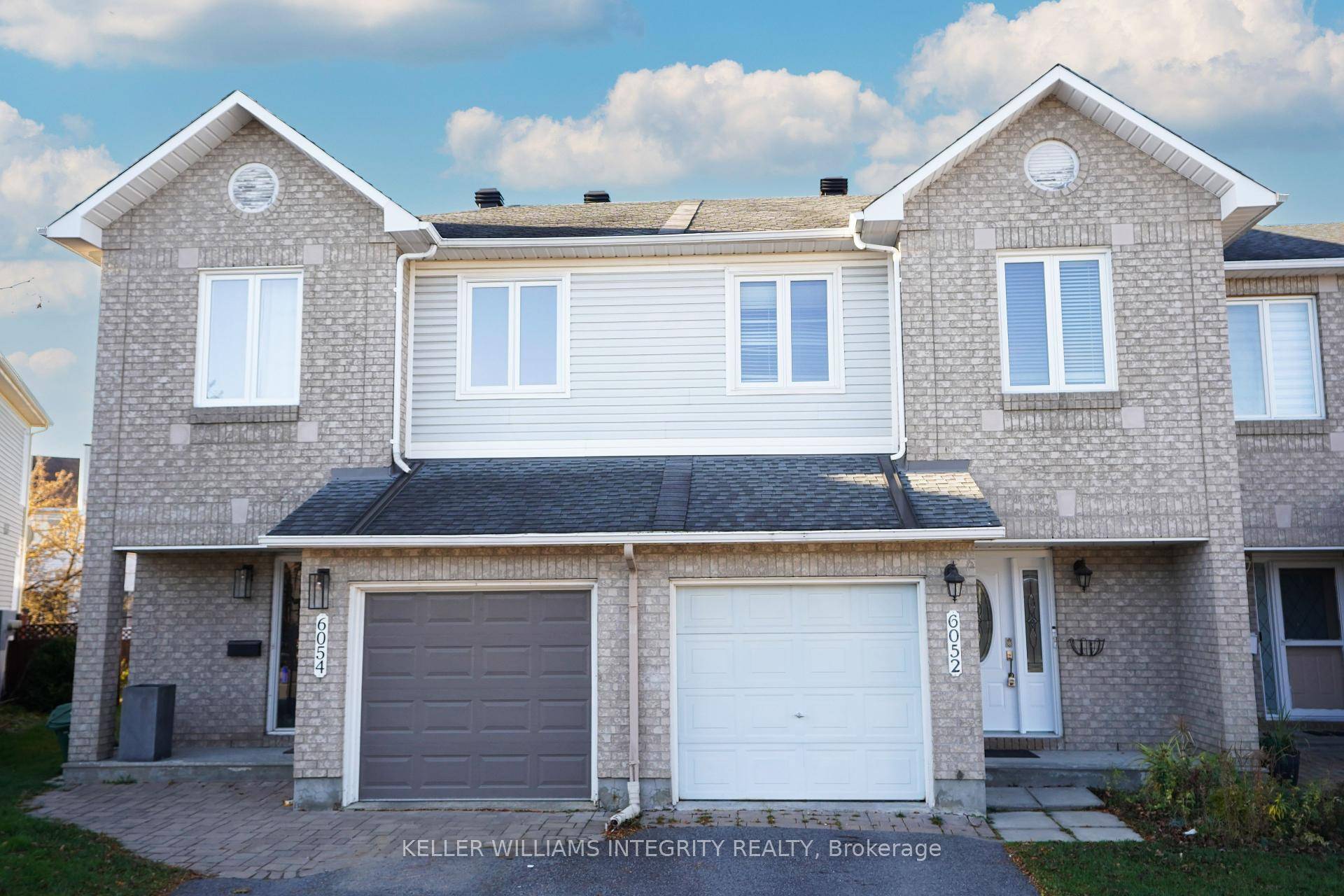 Welcome to 6052 Pineglade Cres.