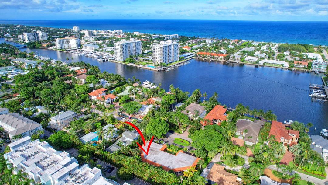 Live the Delray Beach lifestyle in this charming and beautifully furnished 2BR 2BA home, perfectly located just a short walk along the intracoastal to the beach and Atlantic Avenue.