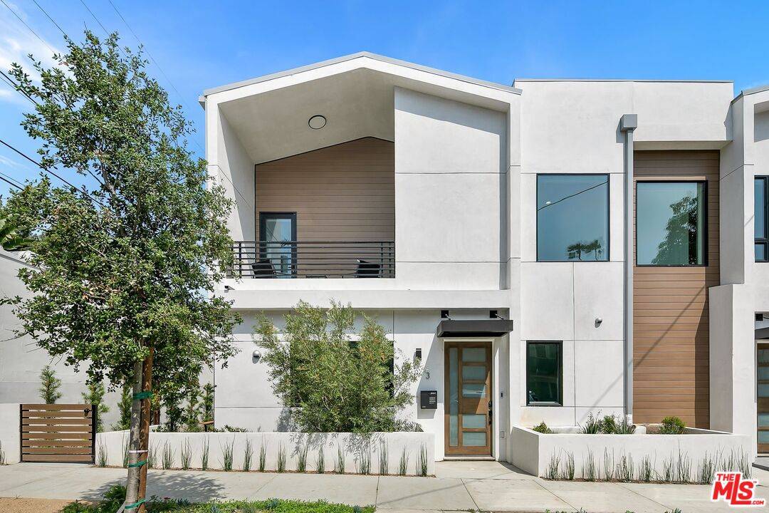 1236 N Spaulding Ave 2BR Hollywood Hills East La