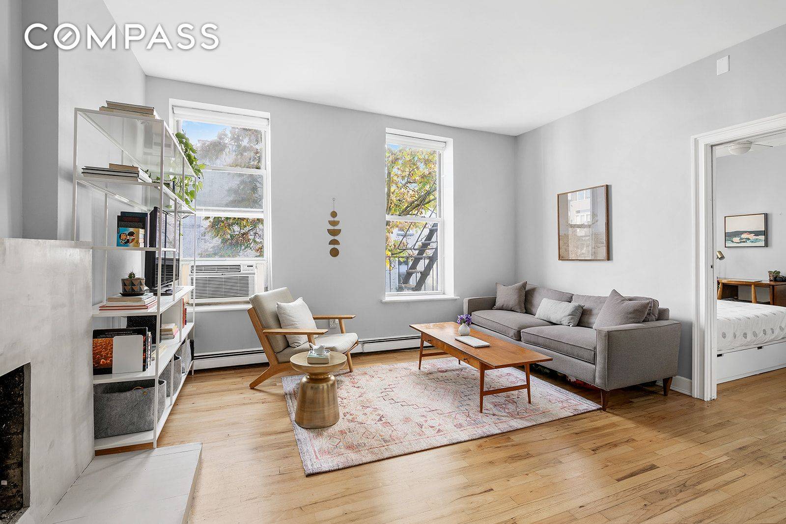 Beautifully renovated, west facing one bedroom home in the heart of Carroll Gardens.