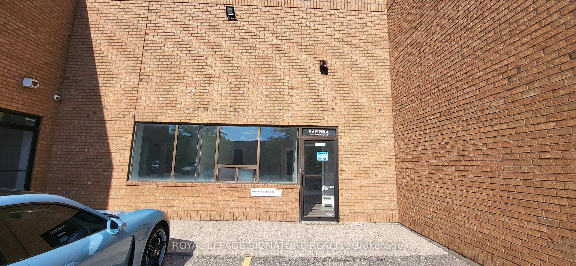 Recently renovated And Clean Warehouse Industrial Office Space Available !