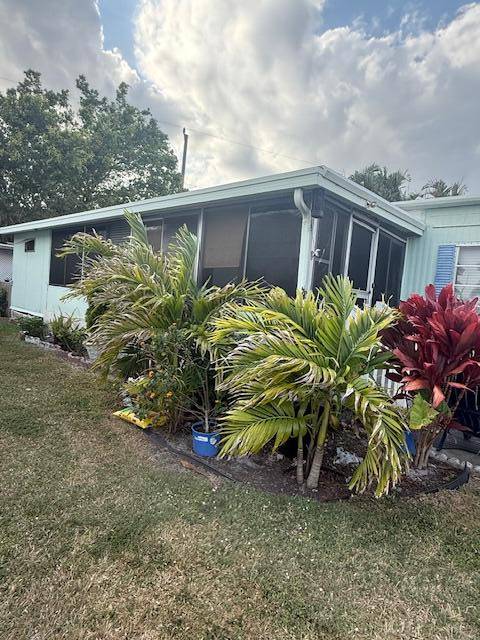 GREAT OPPORTUNITY TO BUY THIS COZY HOME, WITH 3 BEDROOMS 2 1 2 BATHS.