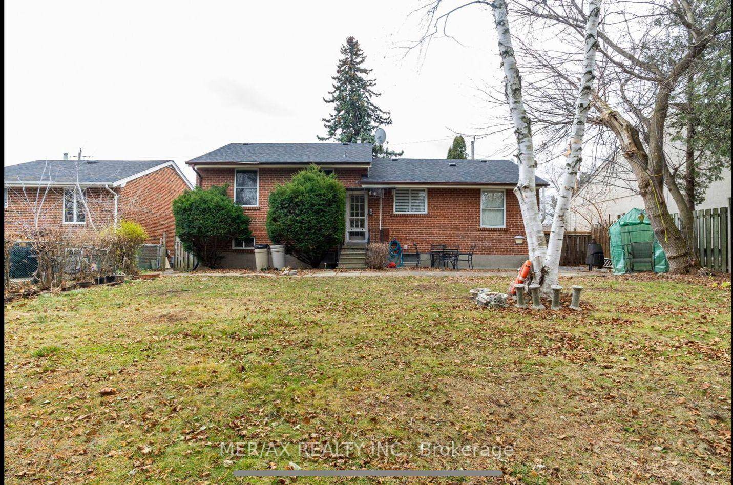 Excellent location ! This gorgeous basement is situated in the highly desirable Willowdale area, offering a rare combination of convenience, charm, and privacy.