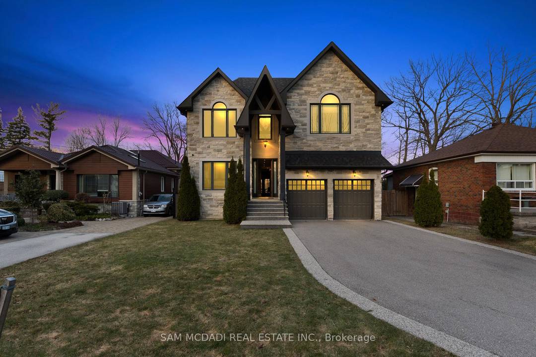 Immerse yourself in Lakeview's sought after community w this incomparable 2 storey residence situated on a 51 x 265 ft lot backing onto the Lakeview Golf Course amp ; surrounded ...