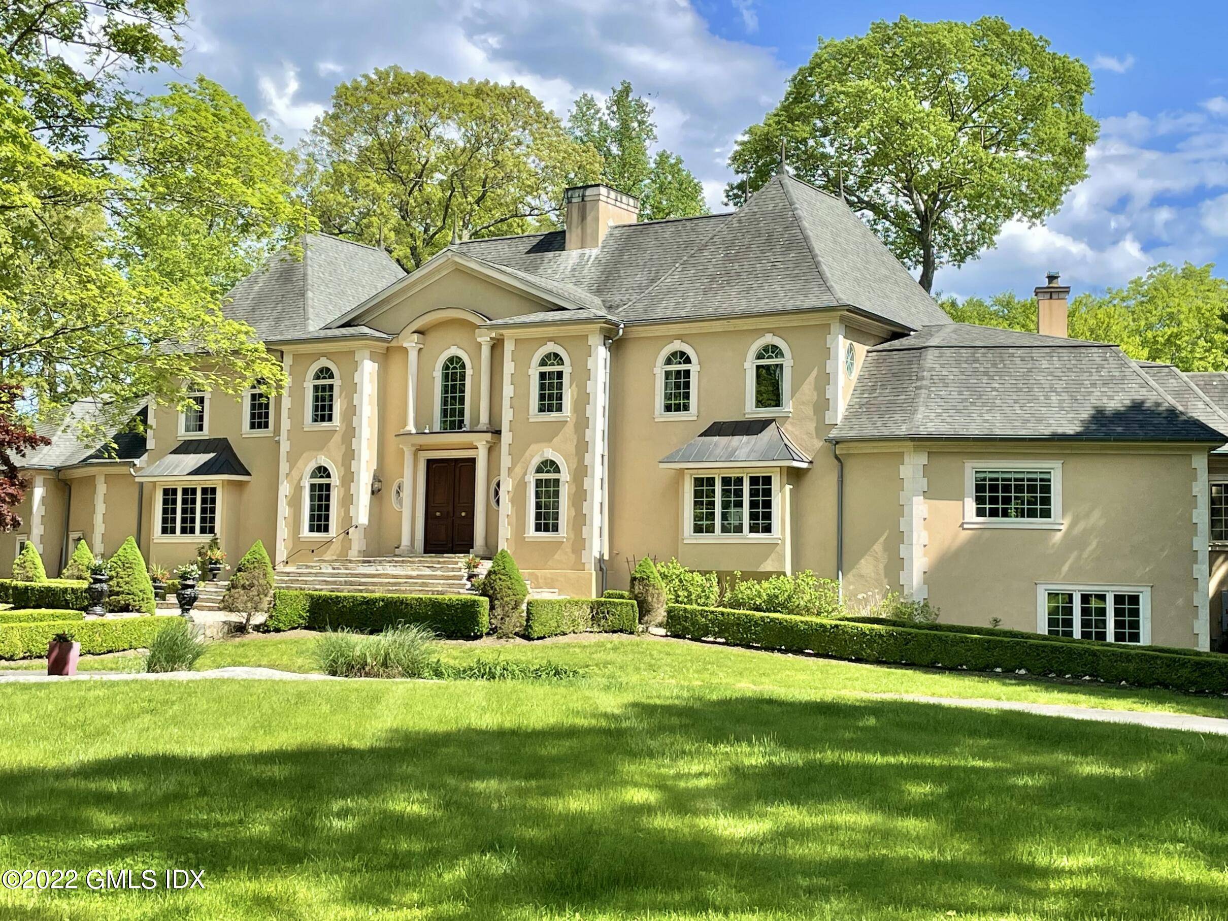 This grand yet welcoming Greenwich rental property comes fully furnished.