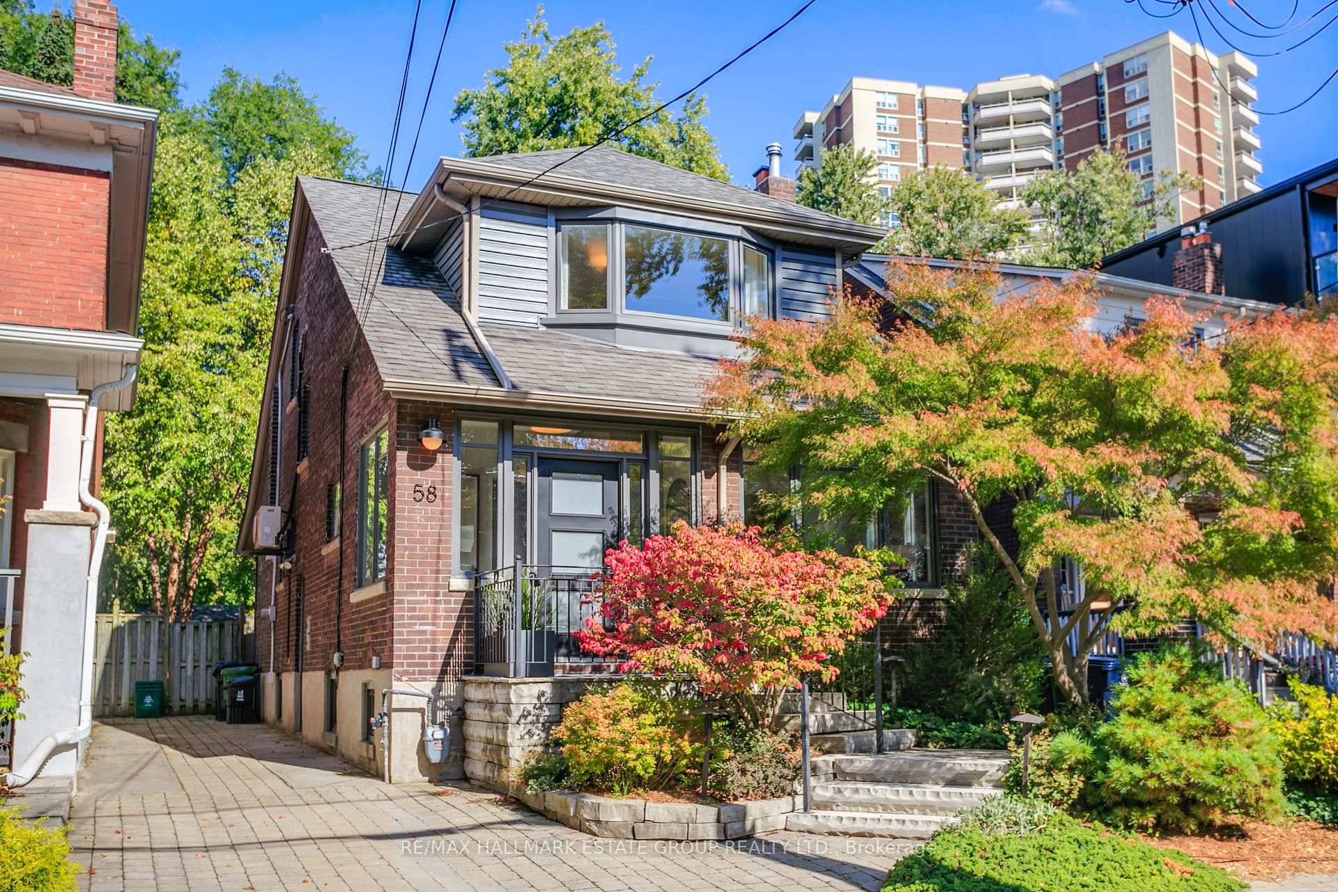 Welcome to this beautifully appointed Arts and Crafts 3 bedroom, 2 bathroom home nestled in a serene ravine setting in in coveted Playter Estates, within the sought after Jackman School ...