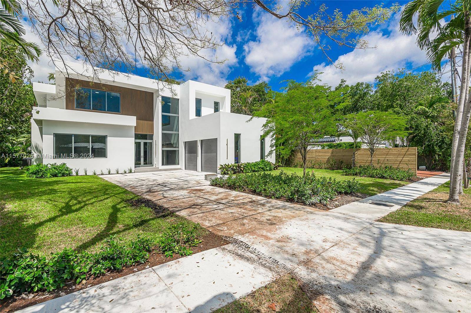 NEW CONSTRUCTION ! ! READY TO MOVE !