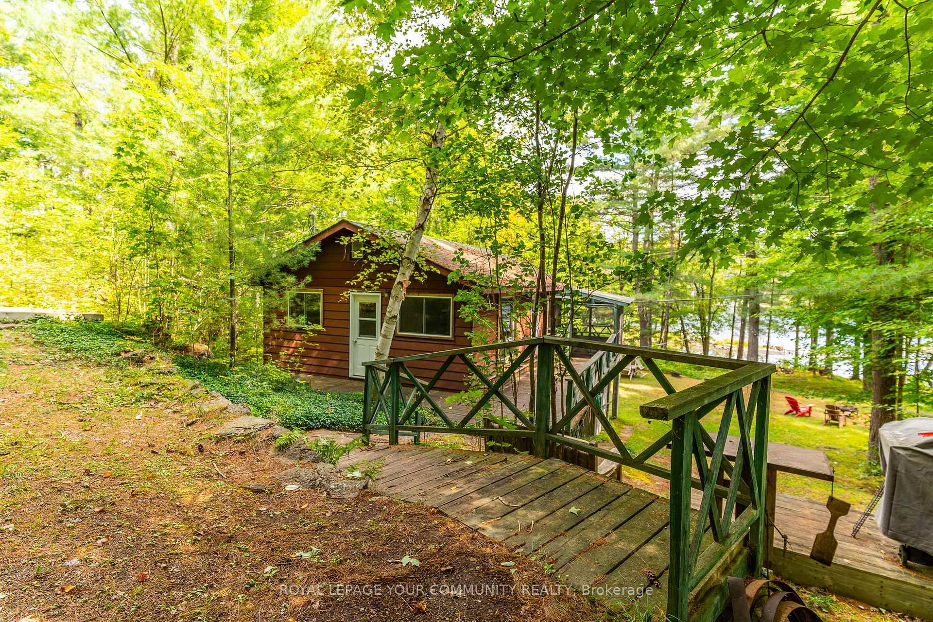Escape to Tranquility ! Your private 3 season, turnkey, furnished, waterfront property, with close proximity to the GTA, is tucked away on a rarely offered 375' spectacular, pristine granite shoreline ...