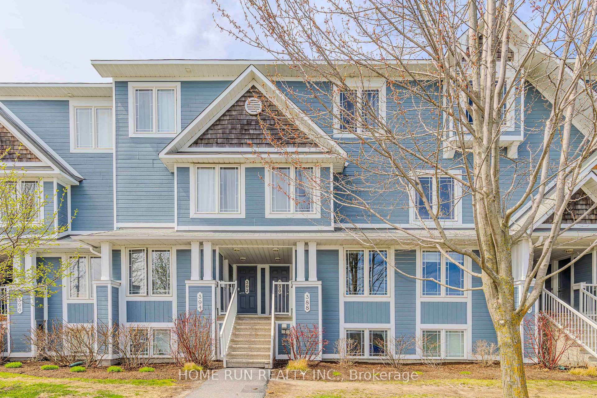 Bright, Stylish amp ; Affordable Living in Kanatas Emerald Meadows Trailwest !