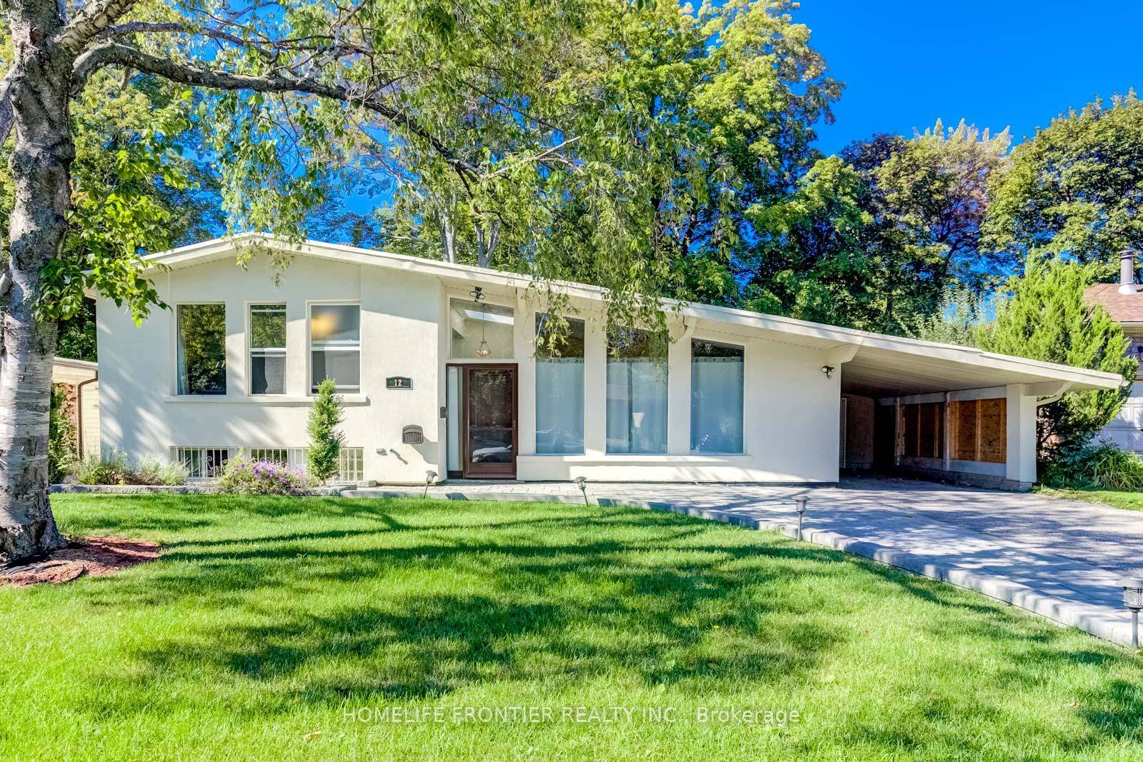 Renovated Detached Bright Home On Safe, Quiet And Family Friendly Cul De Sac In Desired Community Of Parkwoods Donalda.