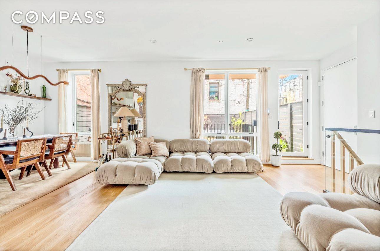 1404 Bushwick Avenue 1R is a Gorgeous and Chic Two Bedroom, one and a half bathroom condo in a luxury building in Bushwick !