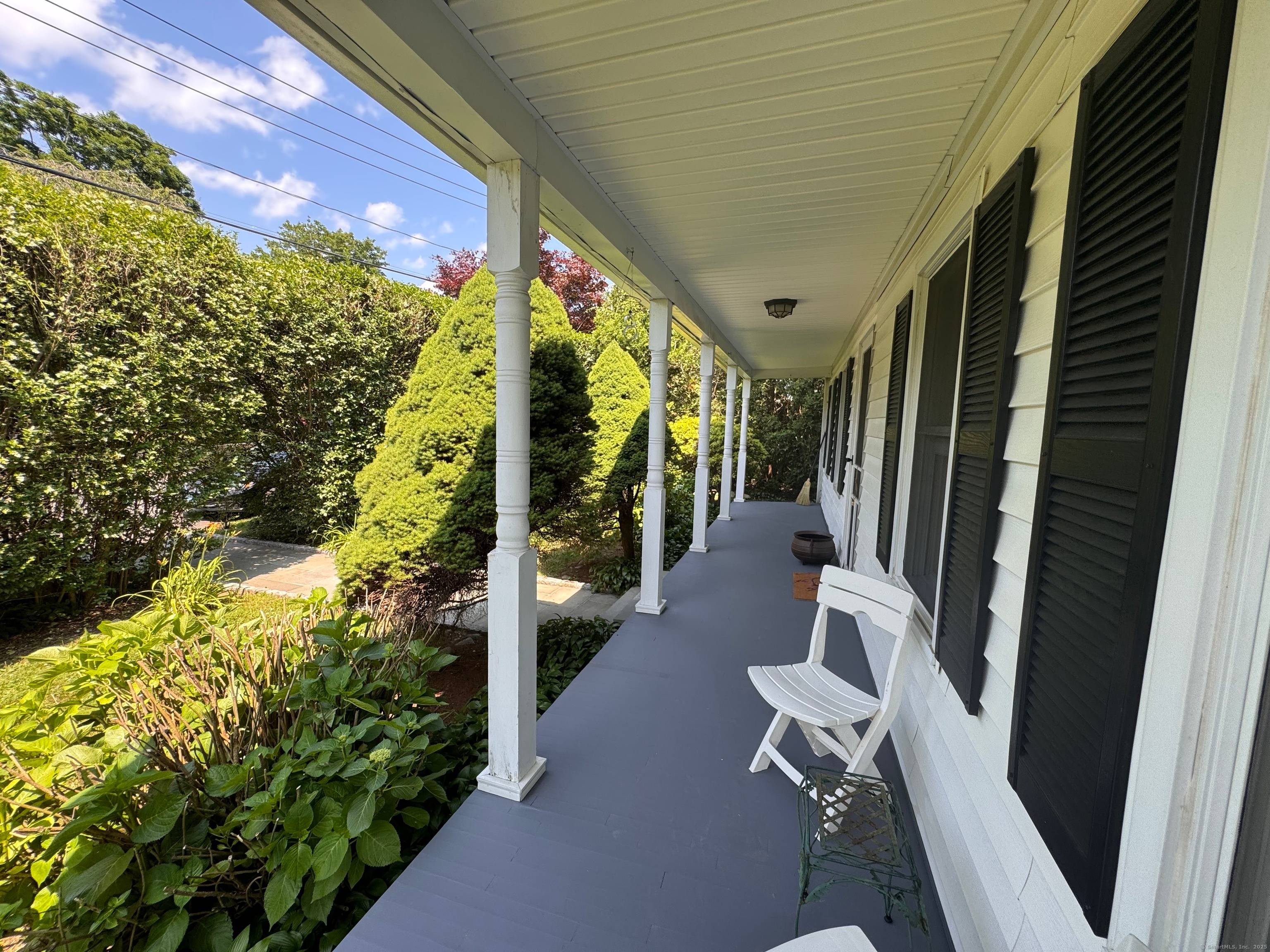 Charming 3 4 Bedroom Colonial in Prime Westport Location Available August 1 Bright and updated Colonial in a quiet, walkable neighborhood close to shops, restaurants, schools, and commuting options.