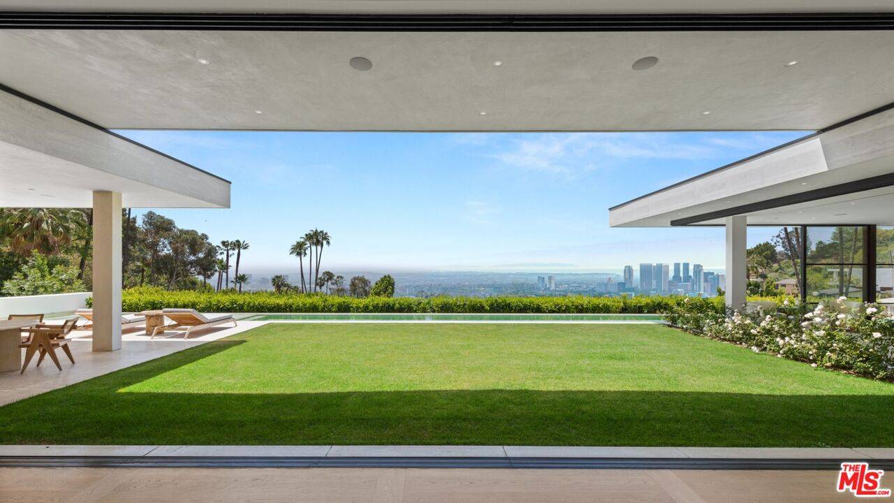 8905   Devlin Pl Hollywood Hills East LA