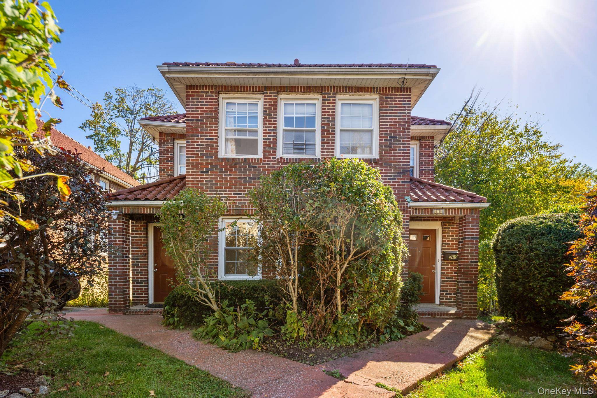 A GEM IN MT VERNON HEIGHTS PELHAM BORDER.