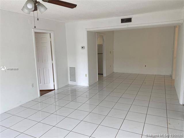 Nice unit on 3rd floor in a gated community with, ALL AGES, 2 Bedrooms 2 Full Bathrooms, great condition and ready to move in, Well priced to sell quickly !