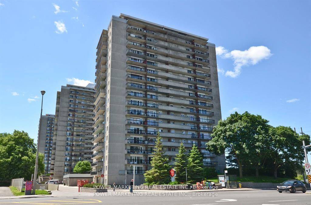 Spacious 2 bedroom with great size living room and dining room, large kitchen, great view of parliament building, large balcony and newer patio doors and windows.