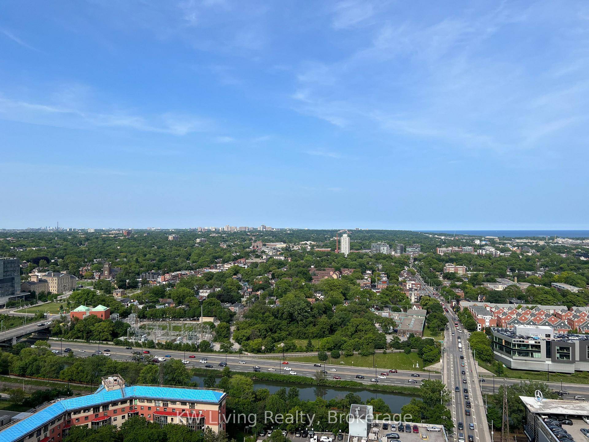 Excellent location, 2 Years new east facing sunshine the artworks condominiums, built by Daniels corporation spacious 1 bed 1 den, 587 sqftplus 91 sqft.