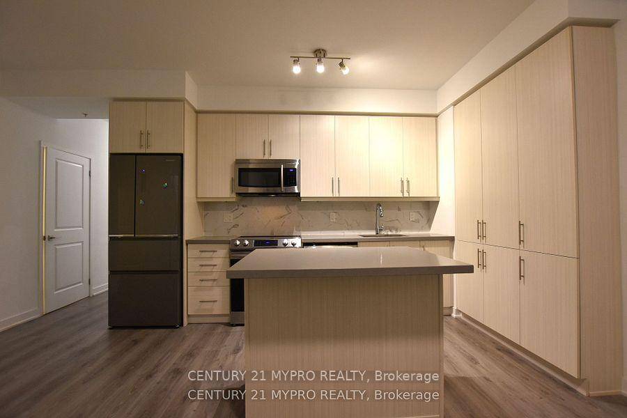 Luxury 4 Year New 1 1 Bedroom, 2 Washroom Condo Unit at Yonge amp ; Hwy 7 !