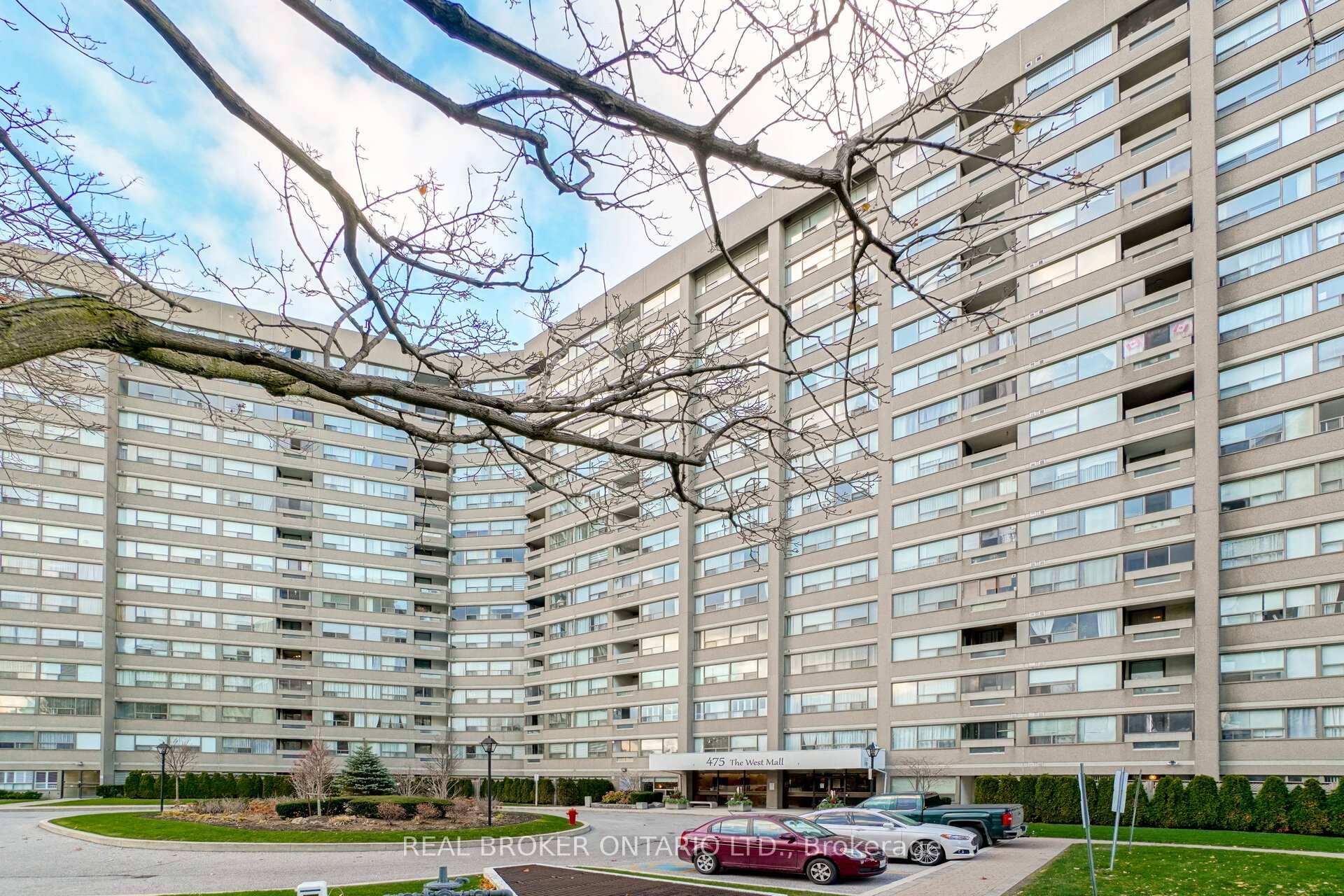Renovated and spacious 3 bed, 2 bath condo with stunning panoramic south views at Sunset West condos !