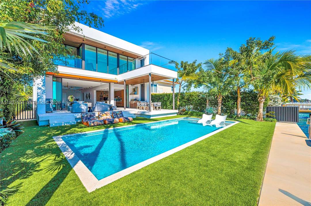 Experience luxury waterfront living in Miami Beach.