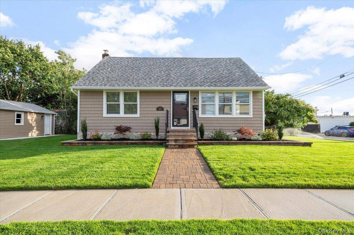 Welcome to your dream home in the heart of Valley Stream !