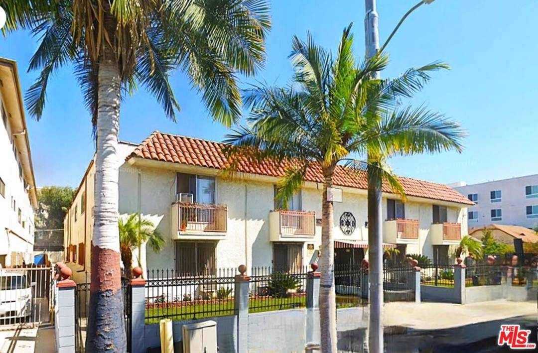 5661   Lexington Ave 5BR Hancock Park La