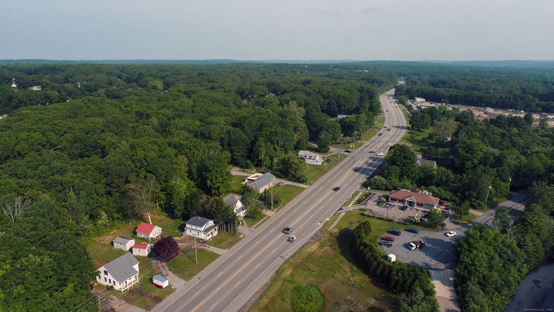 Mixed Use Investment Opportunity on Busy Main Road Stonington, CT Unique chance to own a residential commercial property zoned for Convenience Shopping in the high traffic corridor of Stonington, CT ...