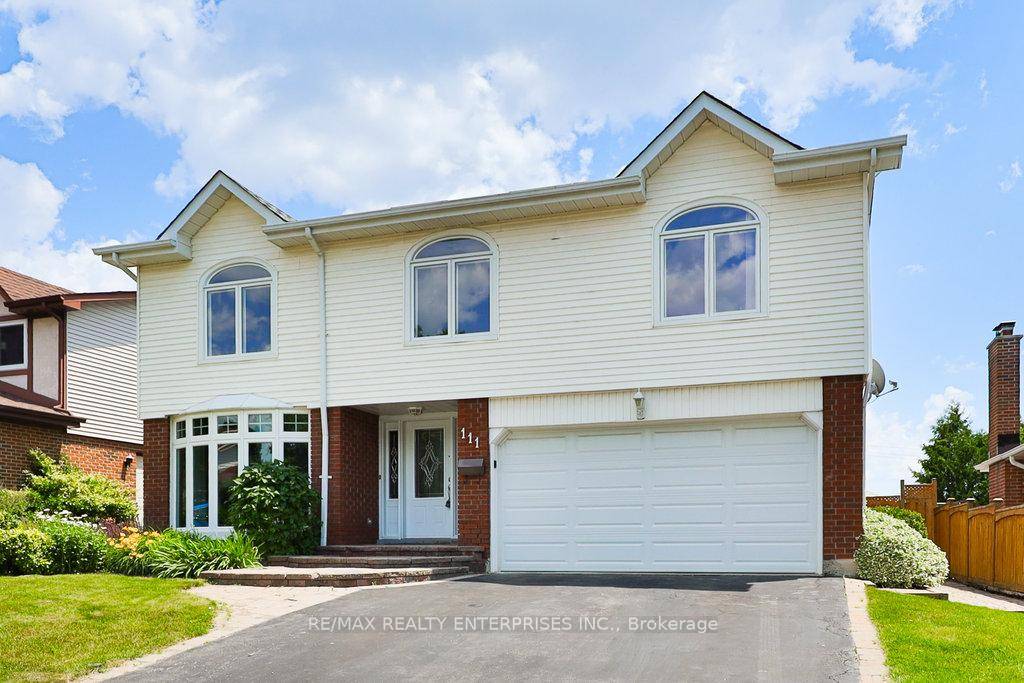Nestled In The Highly Sought After Armbro Heights Community, This Exceptionally Well Maintained 2 Storey Family Home Offers Over 2, 200 Sq Ft Of Above Grade Living Space As Per ...