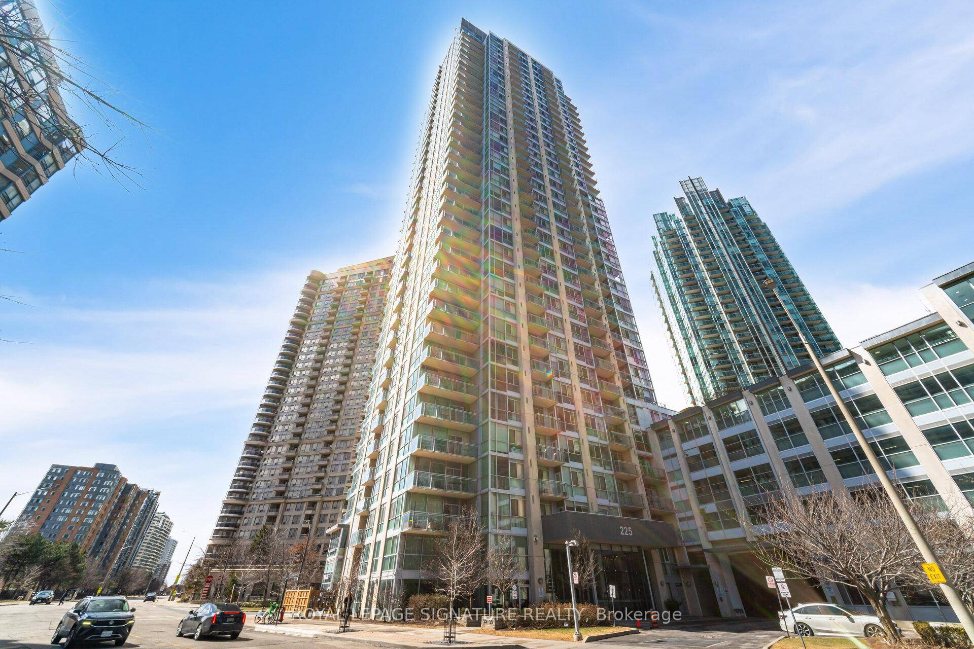 Stylish amp ; Affordable Luxury Living Steps from Square One !