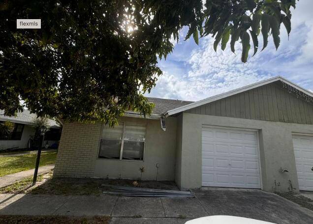 COME AND CHECK OUT THIS DUPLEX !