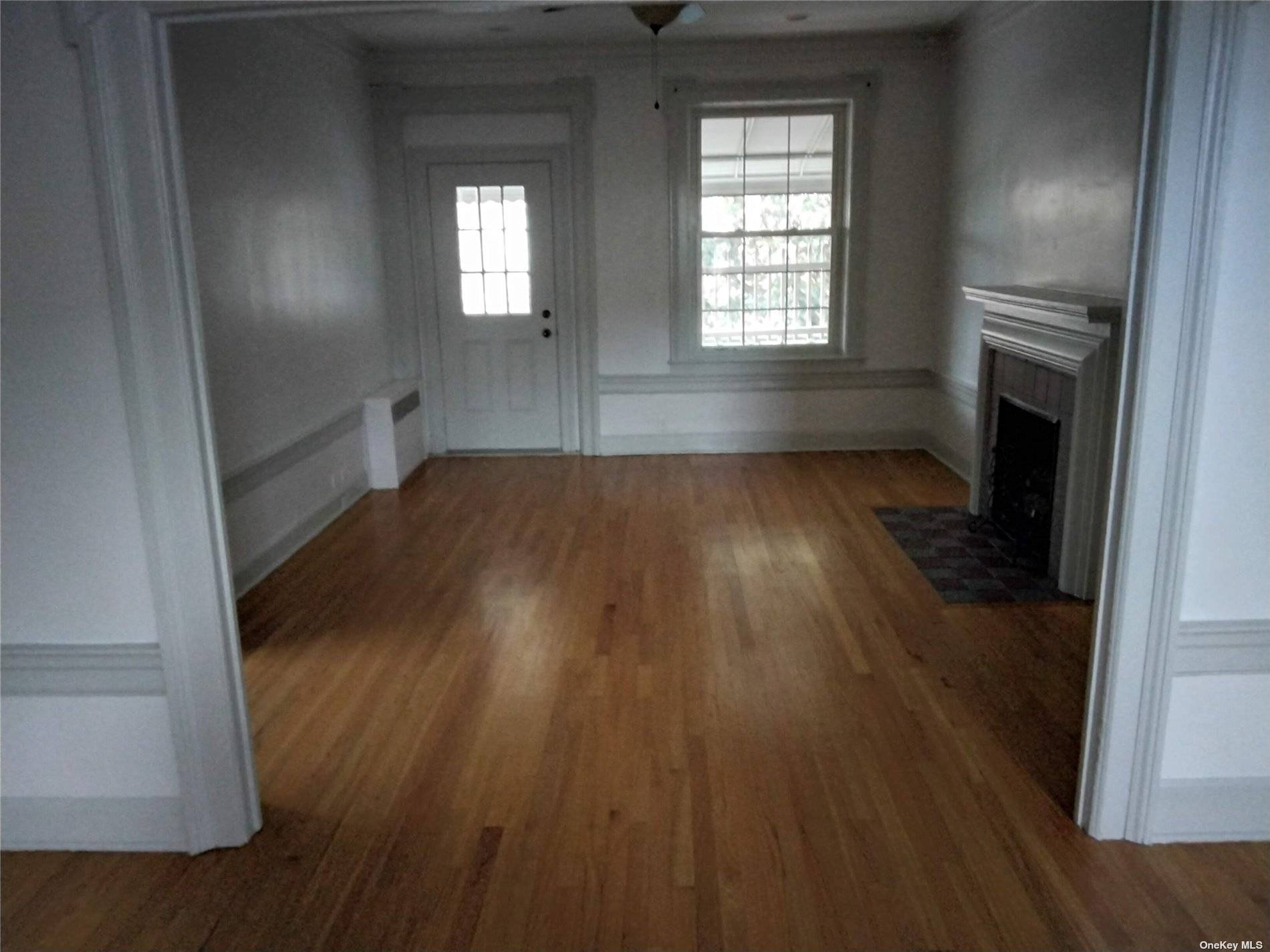 Beautiful spacious Crown Heights 3 bedroom 2nd floor apartment is available for rental.