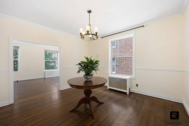 THE QUINTESSENTIAL JACKSON HEIGHTS 6 ROOM GARDEN APARTMENTThis rarely available prewar residence features 3 bedrooms and a formal dining room in addition to a spacious living room, a windowed beautifully ...