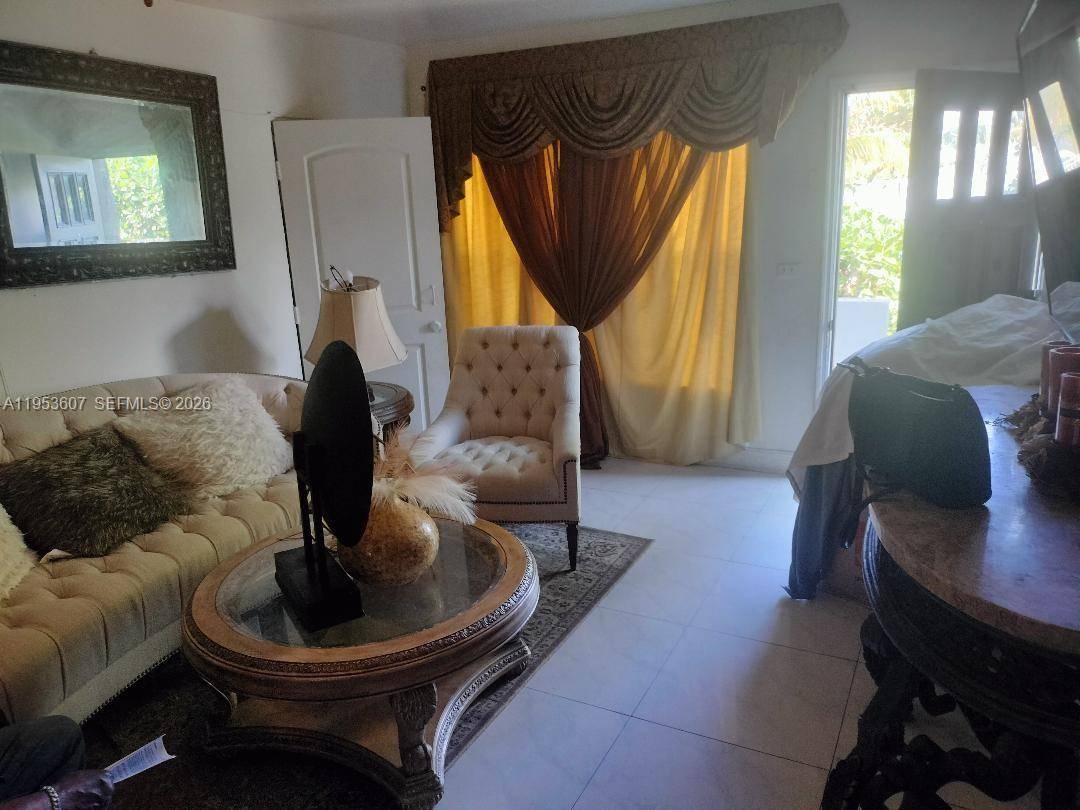 Don't miss out on this huge 6 bedrooms 4 baths home with oversized rooms, has great potential for additional income opportunities, A must see.